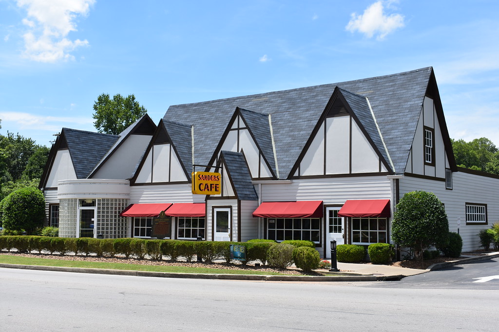 La historia de Harland Sanders, fundador de KFC