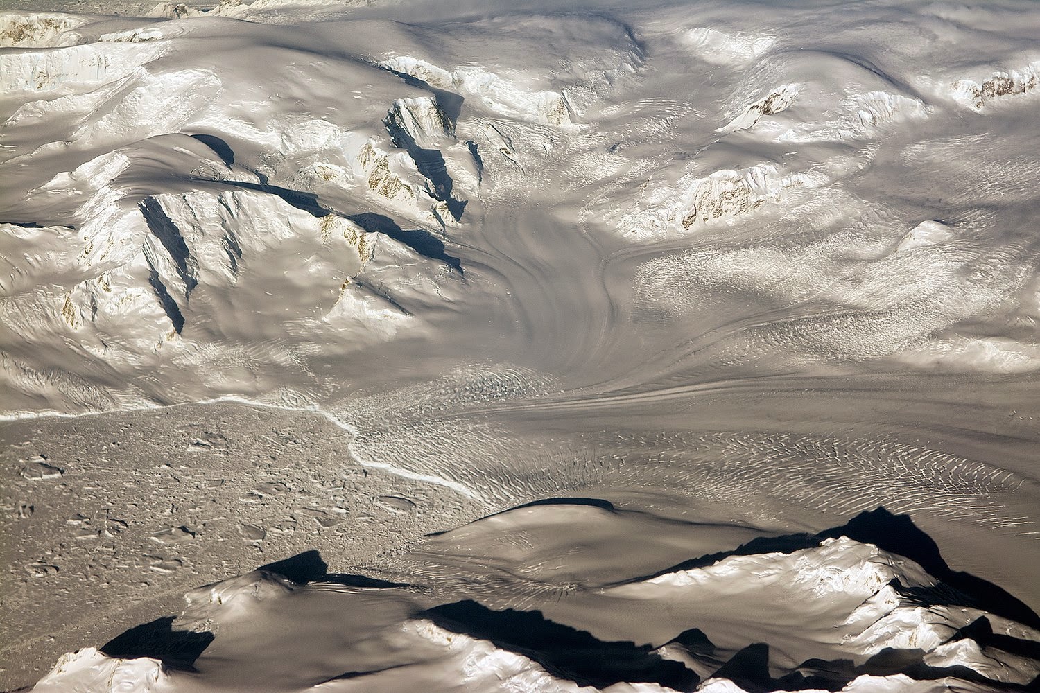 GLACIERS AND MOUNTAINS OF WEST ANTARTICA