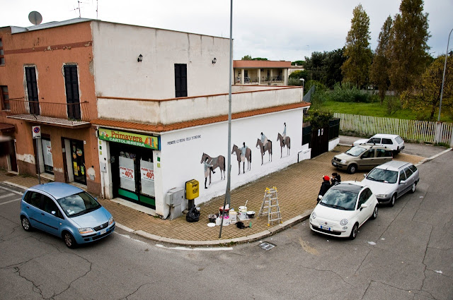 New Street Art By Hyuro For The International Day for the Elimination of Violence against Women in Terracina and Formia, Italy 2