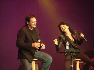 Mario Pelchat and Marjo performing at Marjo et ses hommes, Saint-Jean-sur-Richelieu (Quebec), August 15, 2010