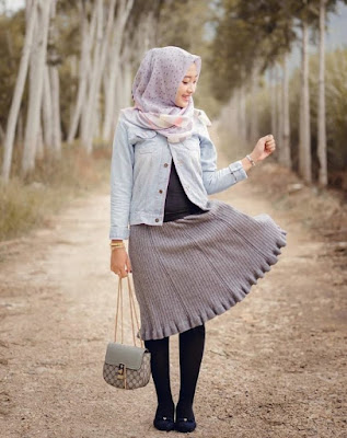 gaya foto ala hijabers keren kekinian