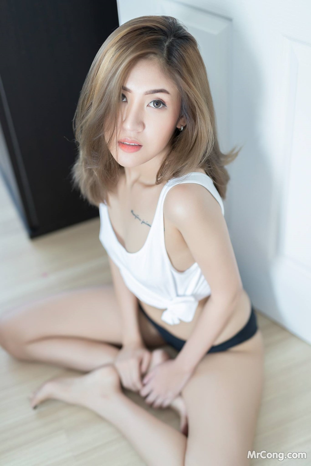 Thai Model No.411: Model Thanjira Jainanta (17 pictures)