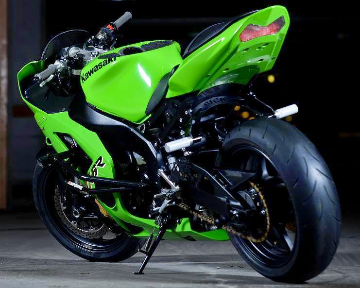 エクストリームバイクCBR600F4I値下げしました✨ HONDA CBR600F4I 2002 車両本体 エクストリーム スタント仕様