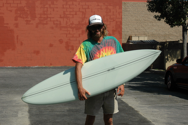 Modern single fin surfing Clearance