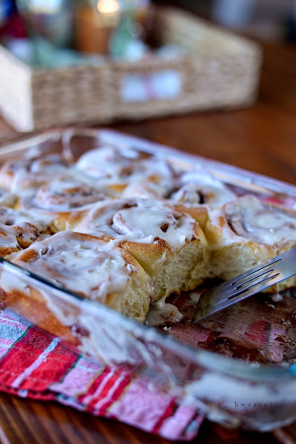 little bits: Everyday Cinnamon Rolls recipe