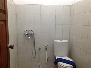 toilet Guest House Laraswati Jogja