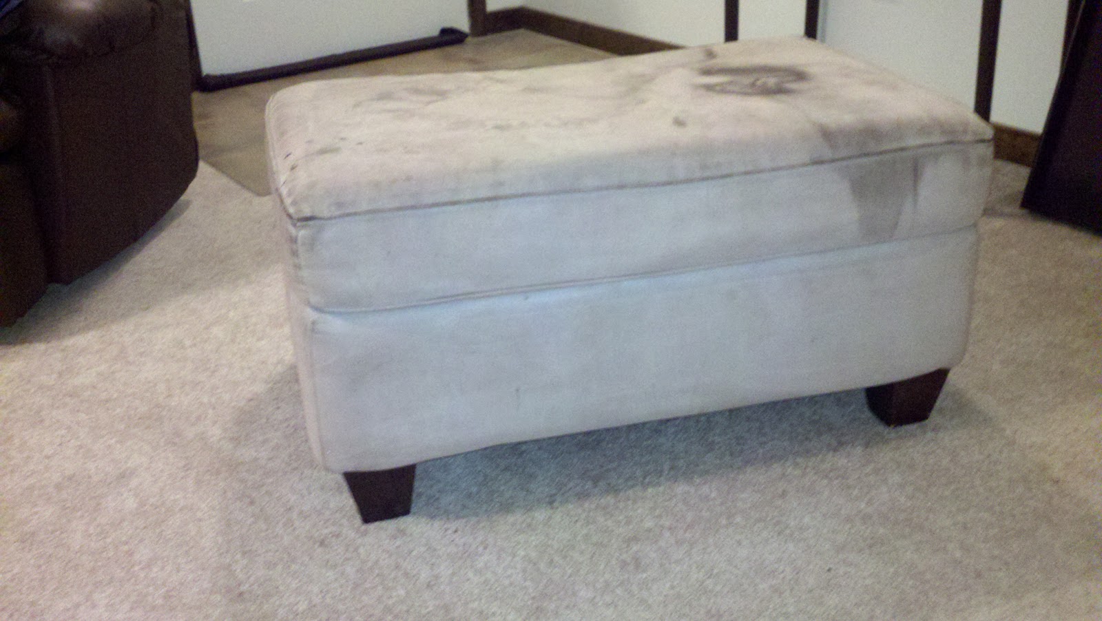 The Bargain Beauty Design on a dime Reupholstering an old ottoman