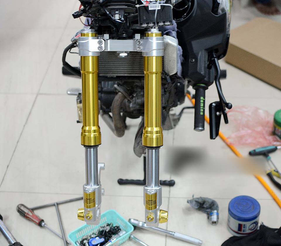 CNC UPSIDE DOWN FORK SET YAMAHA LC150 / Y15ZR / MX KING / SNIPER150