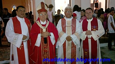 Resultado de imagem para fotos de padre ramos com dom jaime