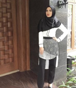 Style Busana Muslim Ran Galih 11 Gaya Busana Muslim Dan Hijab Ala Sicantik Artis Ratna Galih