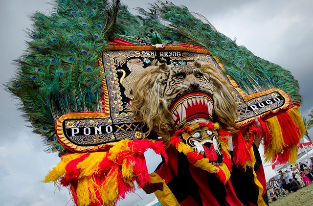 10 Tari Tradisional Jawa Timur - Tradisi Tradisional
