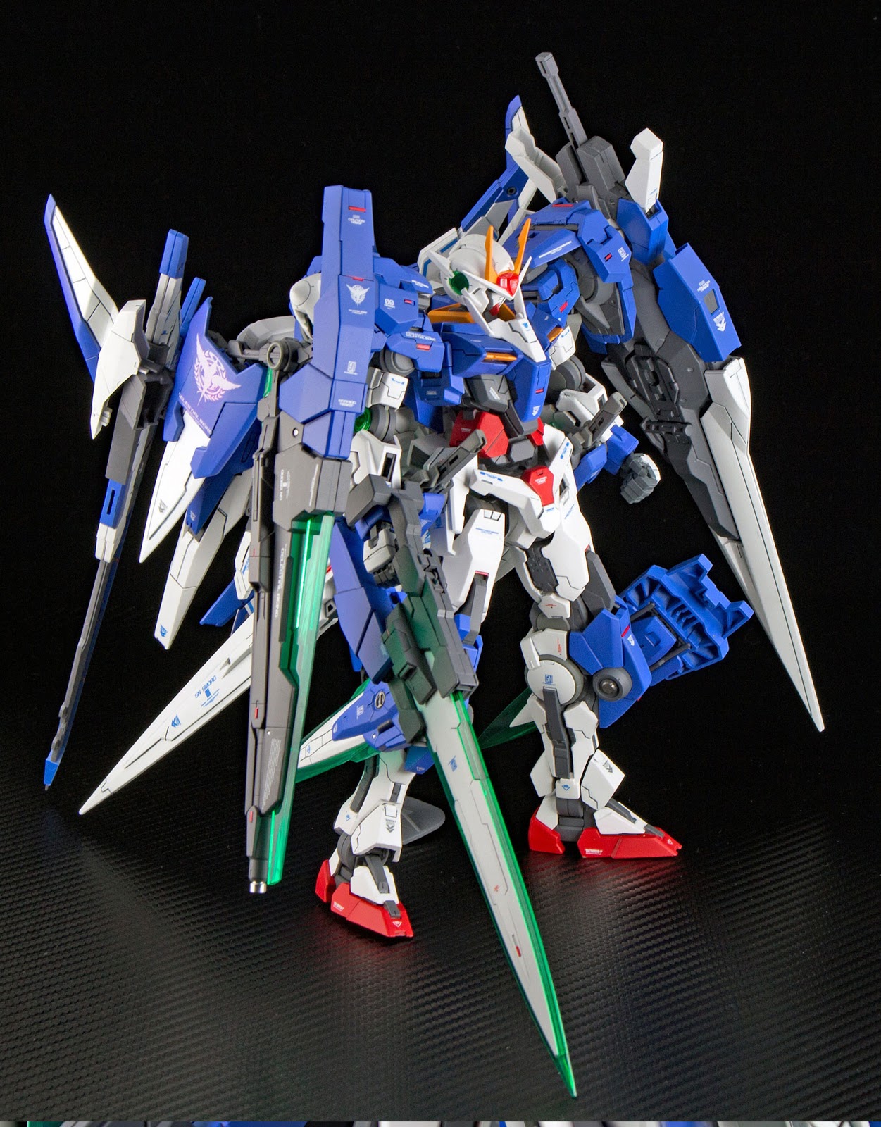 Custom Build Mg 1 100 Gn 0000 Gnr 010 Xn 00 00 Raiser Seven Sword G Gundam Kits Collection News And Reviews