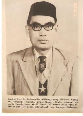 Almarhum Dr. Burhanuddin Al-Helmy