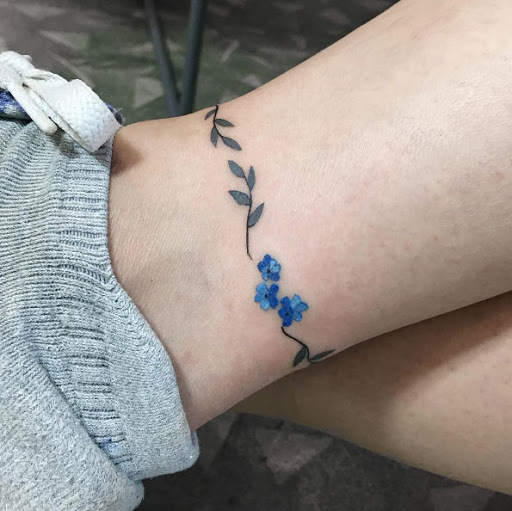 Este adorável tornozeleira Este adorável tornozeleira