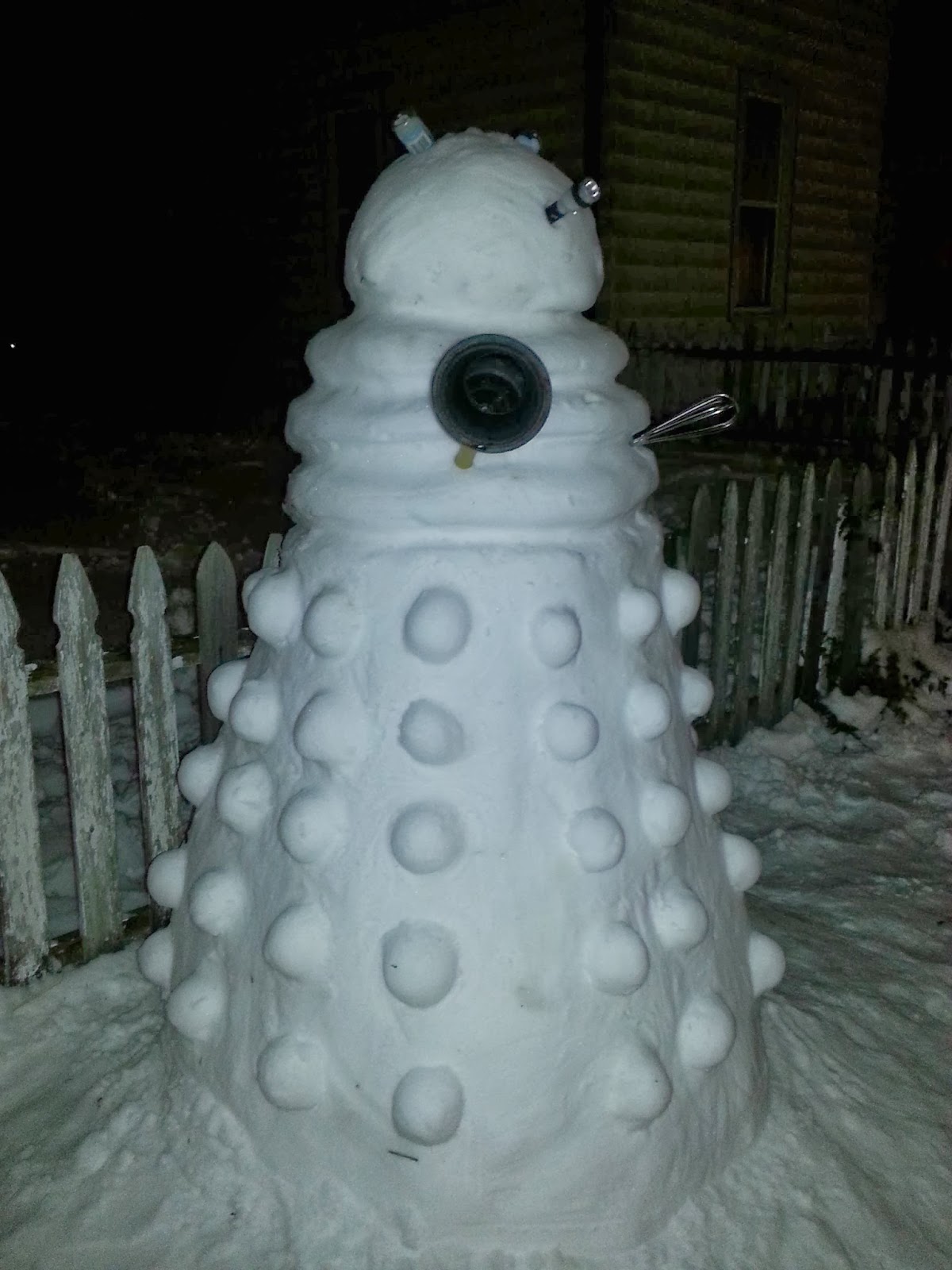 These Disturbingly Creative Snowmen Would Make Calvin And Hobbes Proud - Snow ...