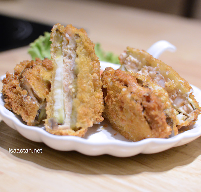 Fried Eggplant with Minced Chicken Seafood – RM18 (3pcs)