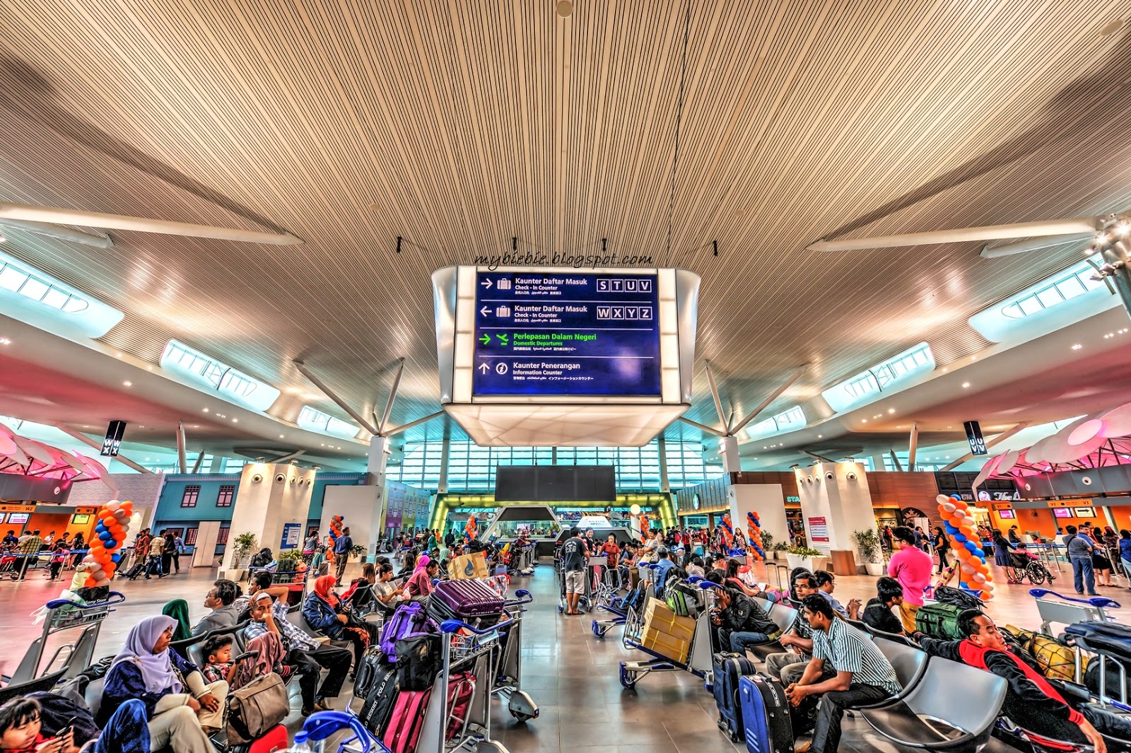 LIFE IN DIGITAL COLOUR The New Kuala Lumpur International Airport 2