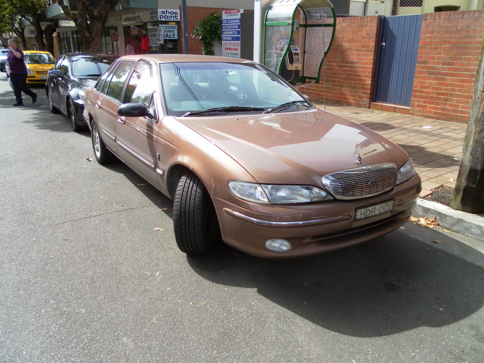 Aussie Old Parked Cars: 1998 Ford NL Fairlane Ghia