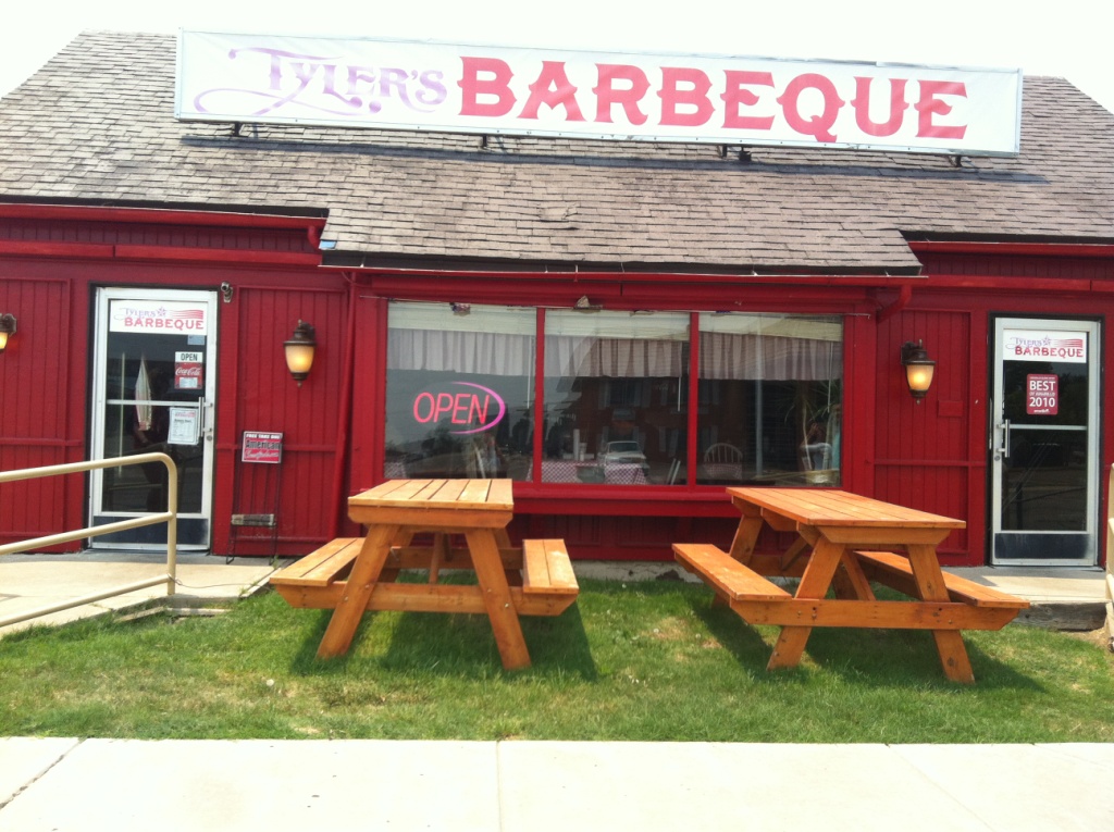 Tyler's Barbeque Full Custom Gospel BBQ