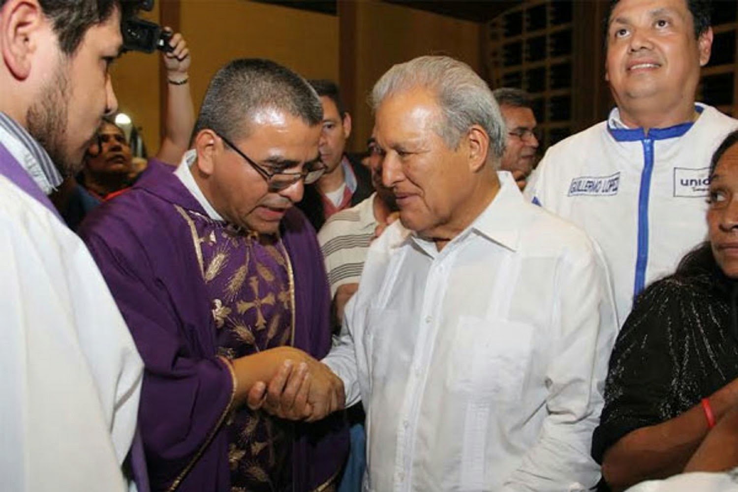 Siglo XXI: SALVADOR SANCHEZ CEREN REMPORTE LA PRÉSIDENTIELLE AU SALVADOR