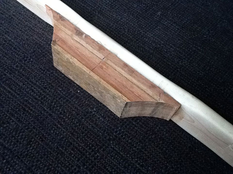 How to create the handle grip of a flatbow