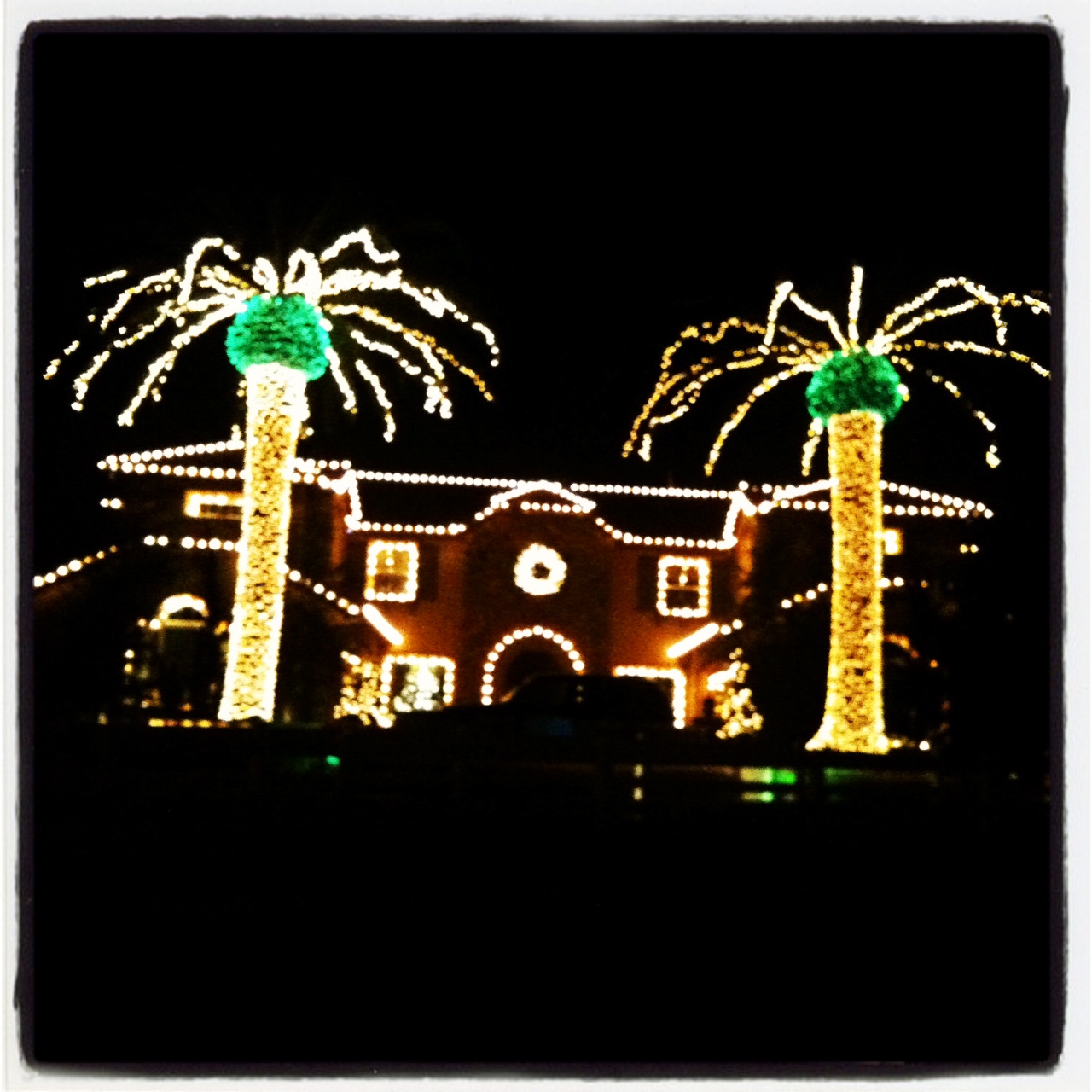 The Mimi Amore A Very Merry Cali Christmas