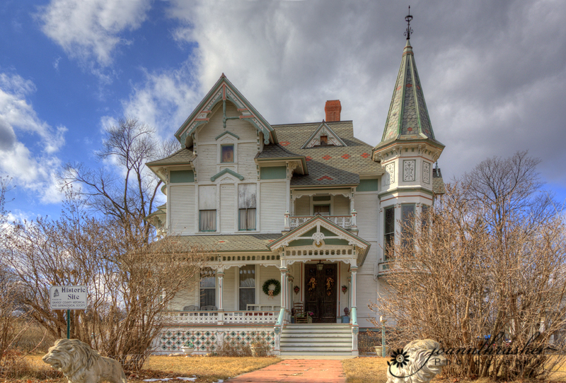 My Corner Of The World: A Beautiful Old House in St. Louis, MI