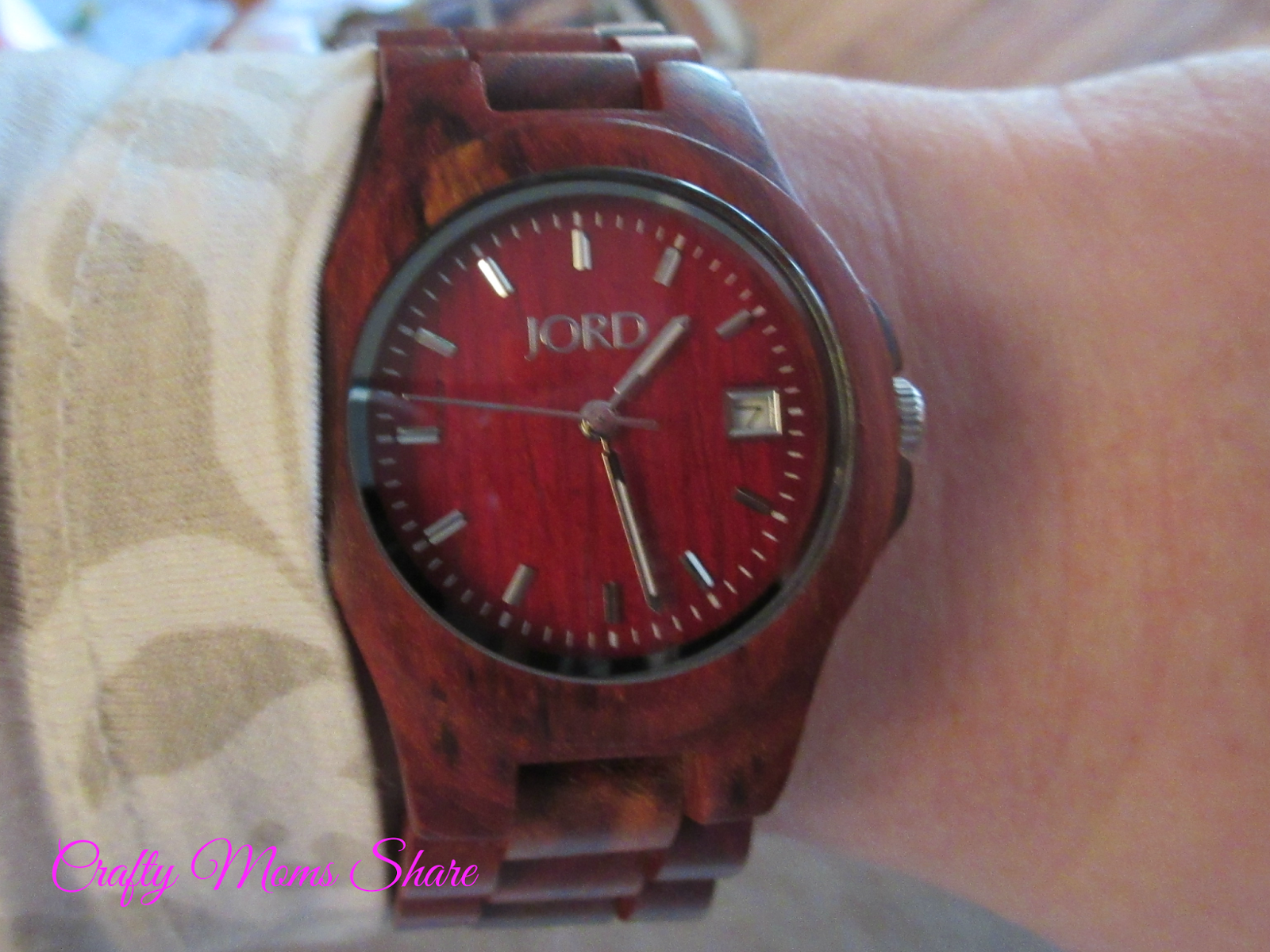 http://craftymomsshare.blogspot.com/2015/01/wooden-watch-review-and-giveaway.html
