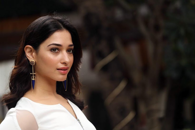 Tamanna Photoshoot at Abhinetri Movie Interview