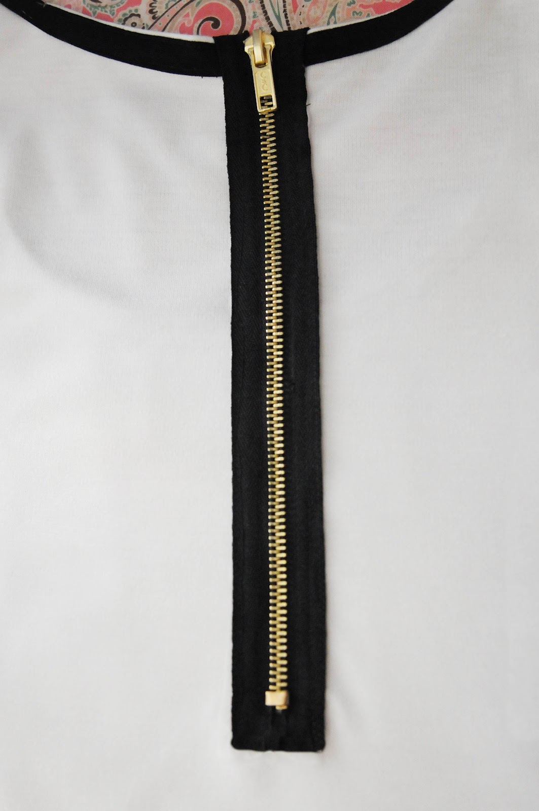 Very Homemade How to Sew a Fully Exposed Zipper