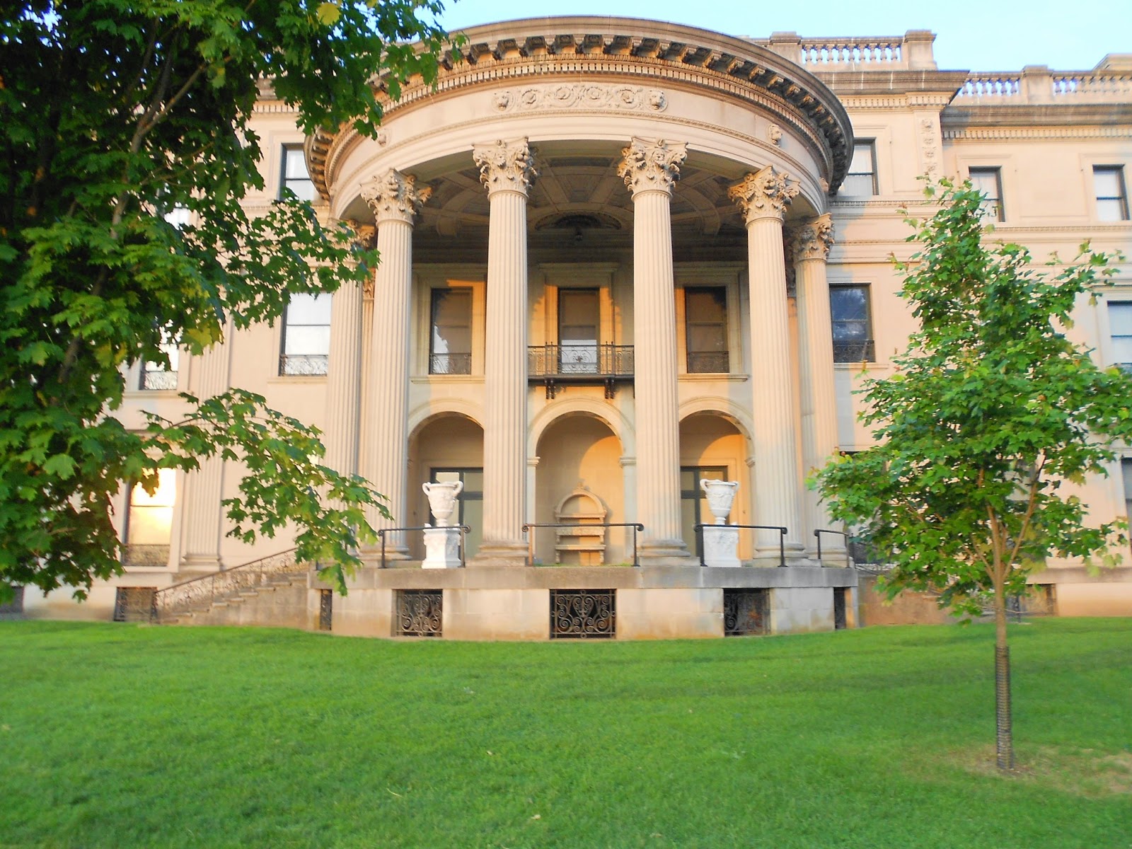 Michael Confoy's History Travel Blog Vanderbilt Mansion, Hyde Park