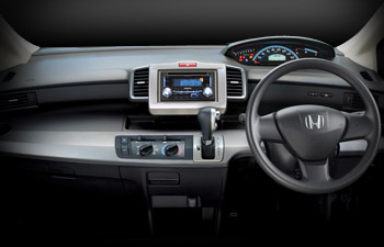 honda_freed_006.jpg