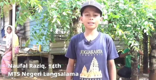  Aceh yang telah bisa menghasilkan sesuatu yang sangat bermanfaat bagi masyarakat sekitar Nih Naufal Raziq - Remaja Penemu Listrik dari Pohon Kedondong