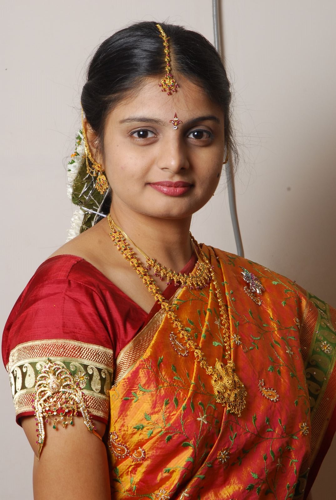 Tamil Girls In Silk Saree.
