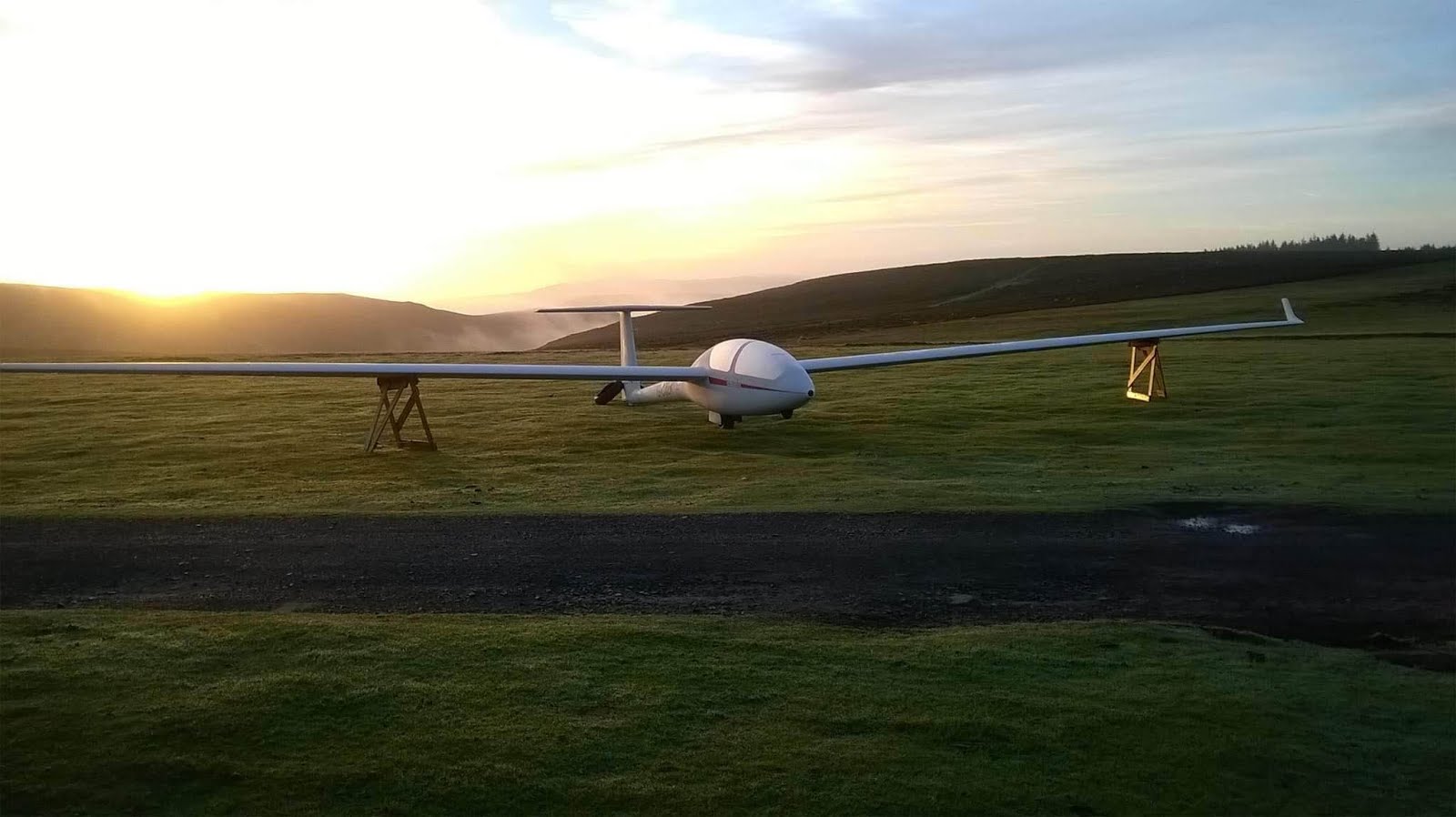 Devon & Somerset Gliding Club News Sunday 11th September Long Mynd