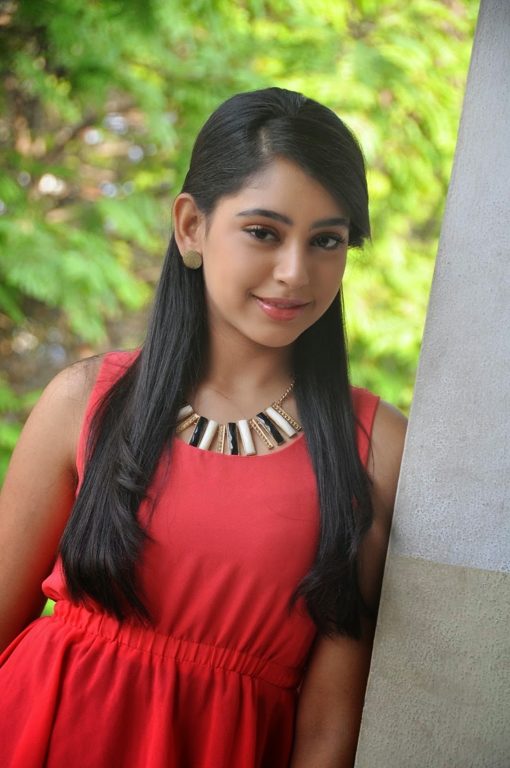 Niti Taylor Photos | Sleeveless Sweeties