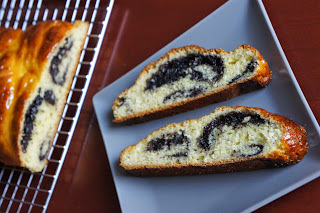 Rezept für glutenfreien Mohnzopf. http://www.gluten-frei.net/2014/10/rezept-glutenfrei-mohnzopf.html