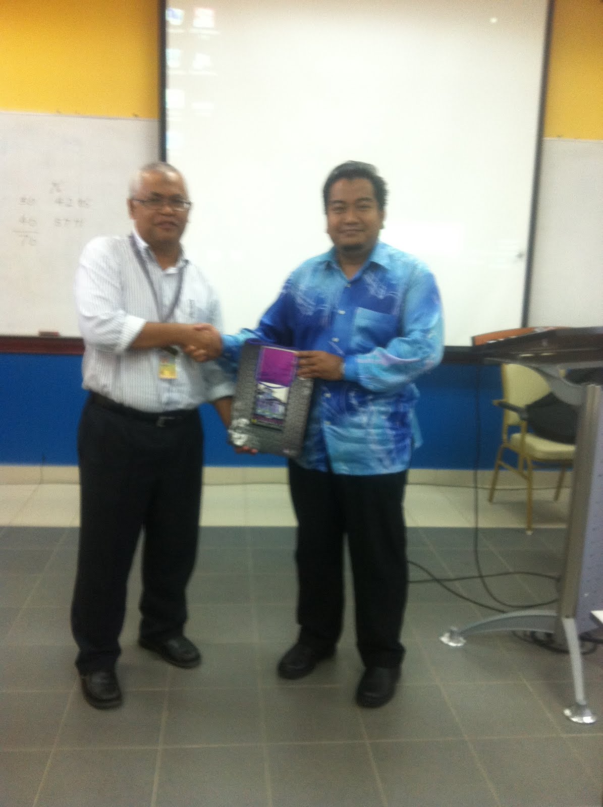 Uitm postgraduate coursework programs image