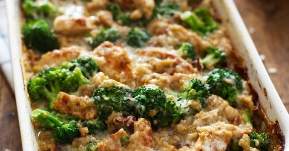 Creamy Chicken Quinoa and Broccoli Casserole #LowCarb #HealtyRecipe