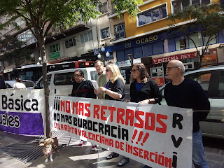 Frente a las oficinas del Consell en la ciudad de Alacant