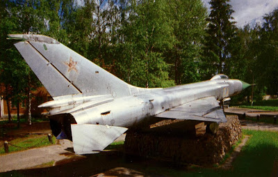 Су-15 28-го гвардейского Ленинградского ИАП ПВО. Истребитель установлен как памятник в гарнизоне Андреаполь Тверской области.