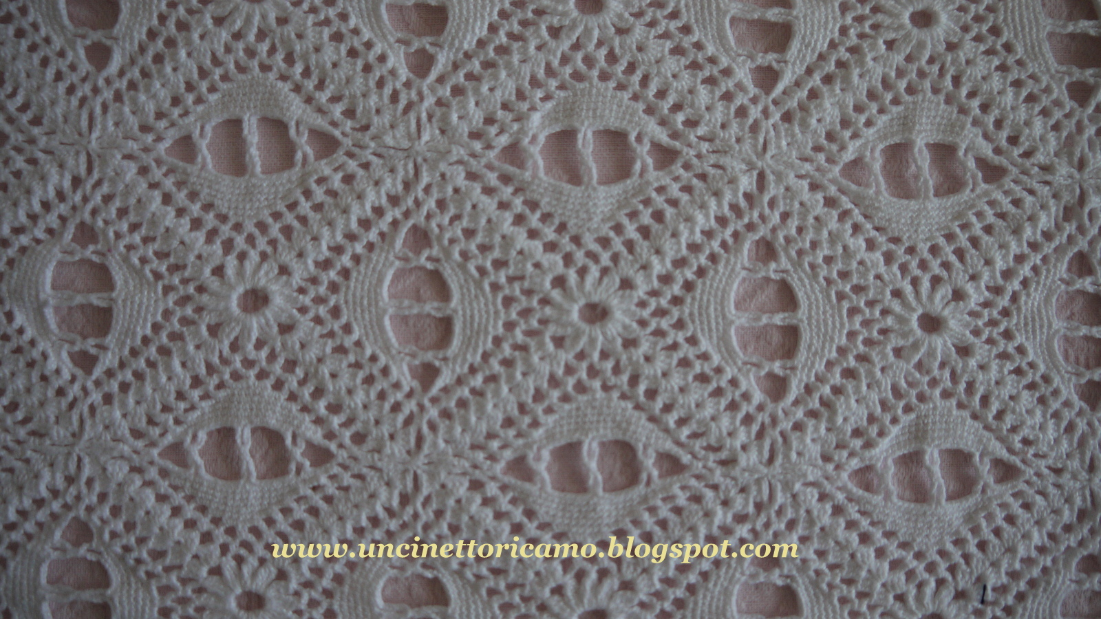 Couvre-lit Matrimonial Fait Main – Crochet Coton Beige – 2 Places