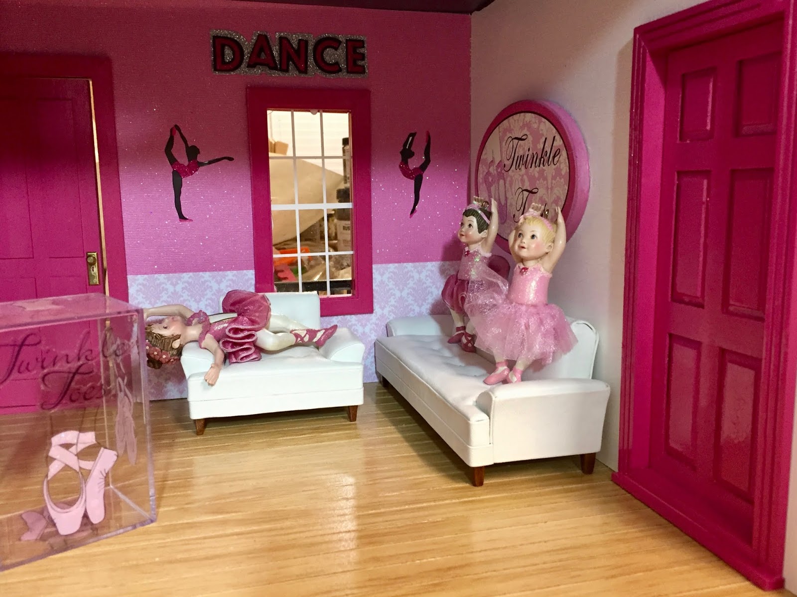Jocelyn's Mountfield Dollhouse Dance Studio Dollhouse