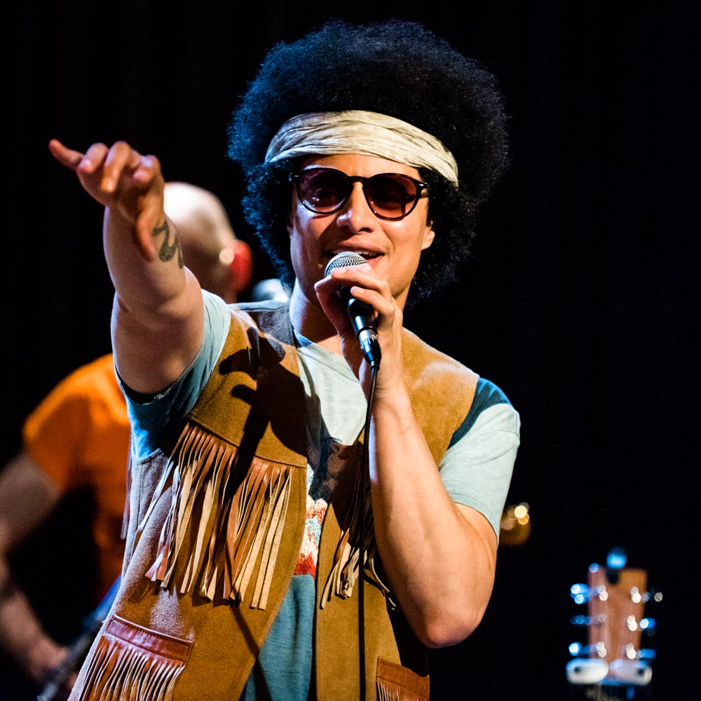 'Round About Seattle Lean On Me José James Celebrates Bill Withers