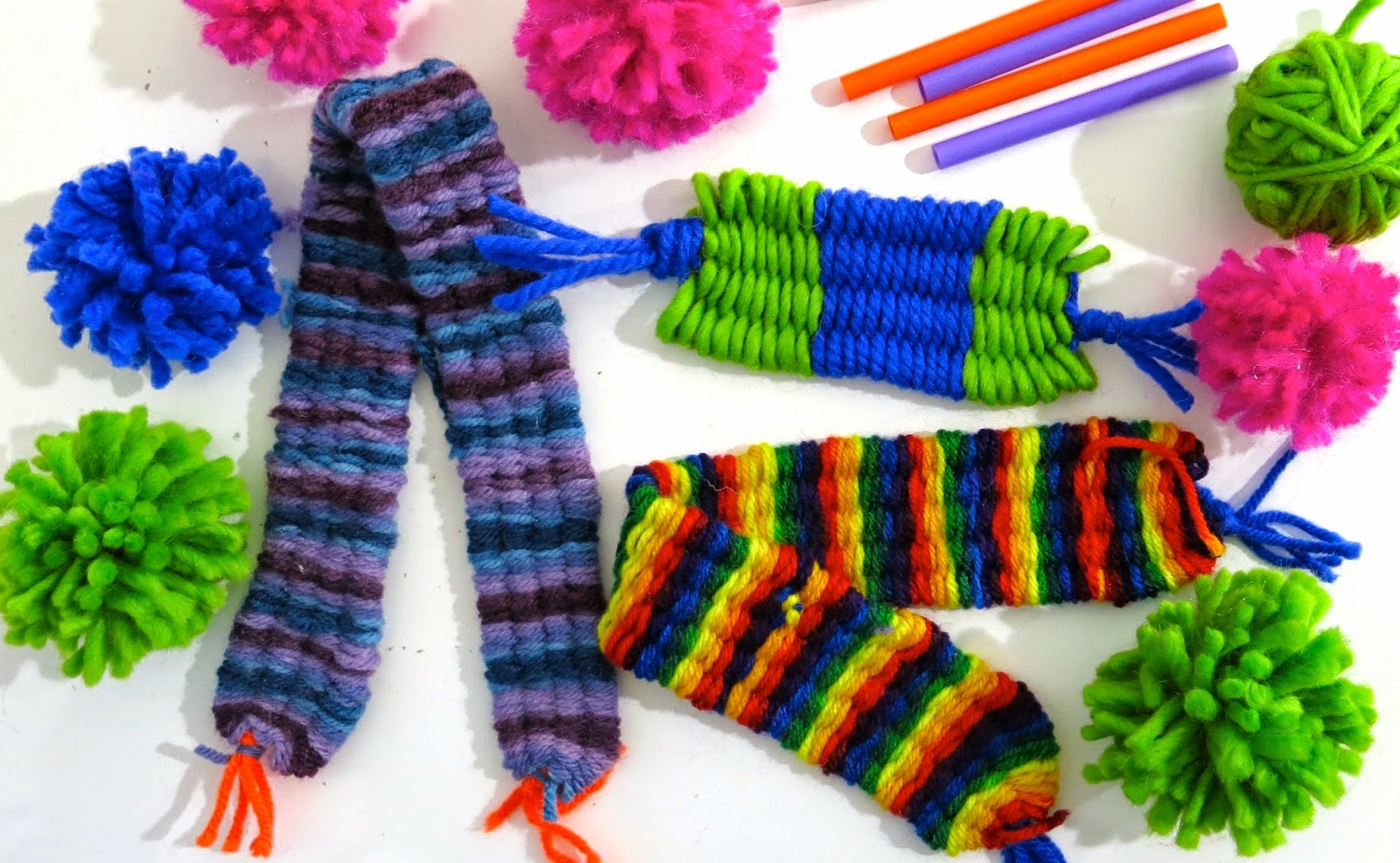 Cassie Stephens In the Art Room Straw Loom Weaving