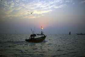 skywatch, sky, sunrise, sassoon docks, birds, boats, arabian sea, blues, clouds, mumbai, india, 