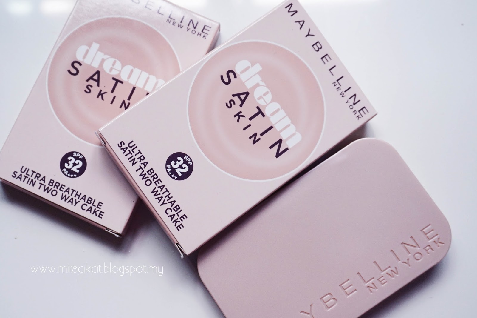 REVIEW MAYBELLINE NEW YORK DREAM SATIN SKIN COMPACT POWDER