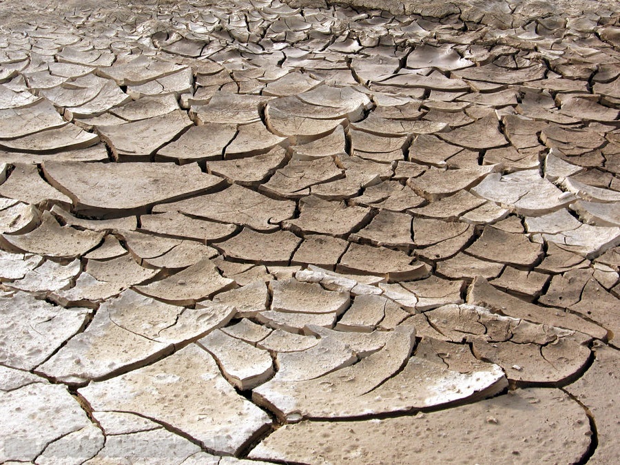 зеленая глина для лепки. глина голубая вакуумированная. высушенная глина. глина сохнет. сухая глина.