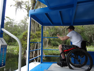 Rollstuhl in Edward Ball Wakulla Springs State Park, Florida USA