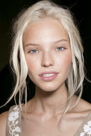 Long Blonde Hair Highlights Hairstyles White Hair Dye How To Dye